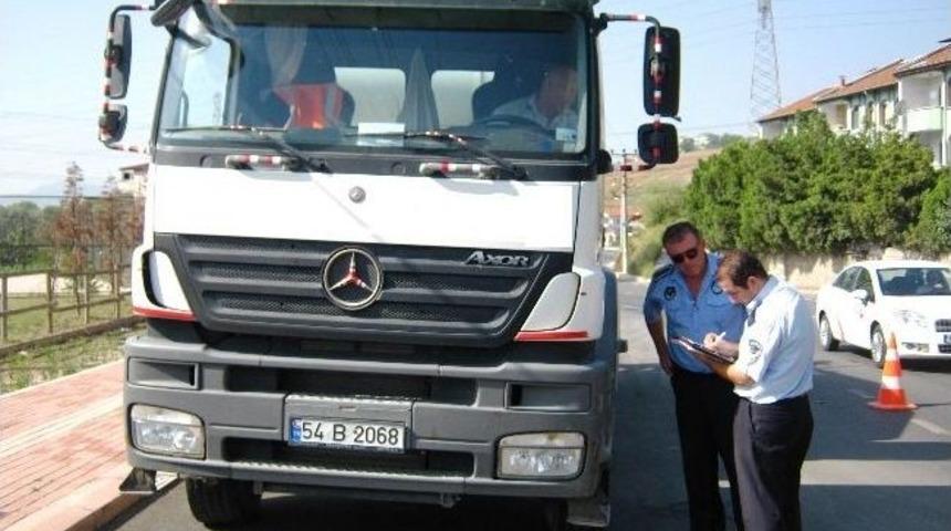 Beton Kamyonları Denetleniyor