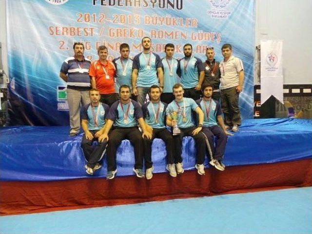 İznikspor G&uuml;reş Takımı 1. Lige Y&uuml;kseldi 1