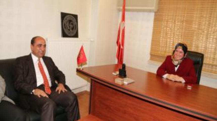 Belediye Başkanı Palta, Eczacı Odası Şube Başkanı Deniz'i Ziyaret Etti