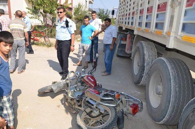 Kozan'da Trafik Kazaları: 4 Yaralı