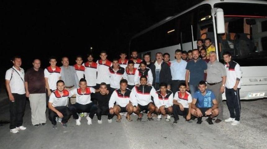 Oğuzhanspor Sivas'a Uğurlandı