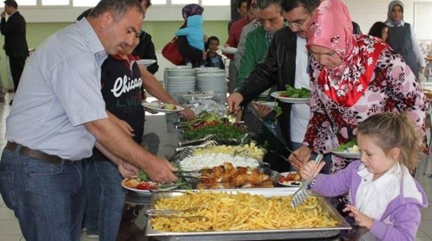 Lara Koleji&rsquo;nde 5. Sınıflara İngilizce Dersi Veriliyor