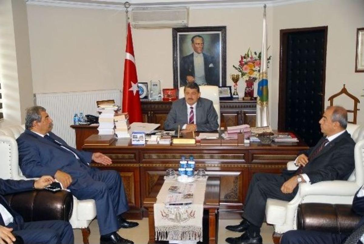 Sanko Holding Y&ouml;netim Kurulu Başkanı Konukoğlu Bartın&rsquo;da