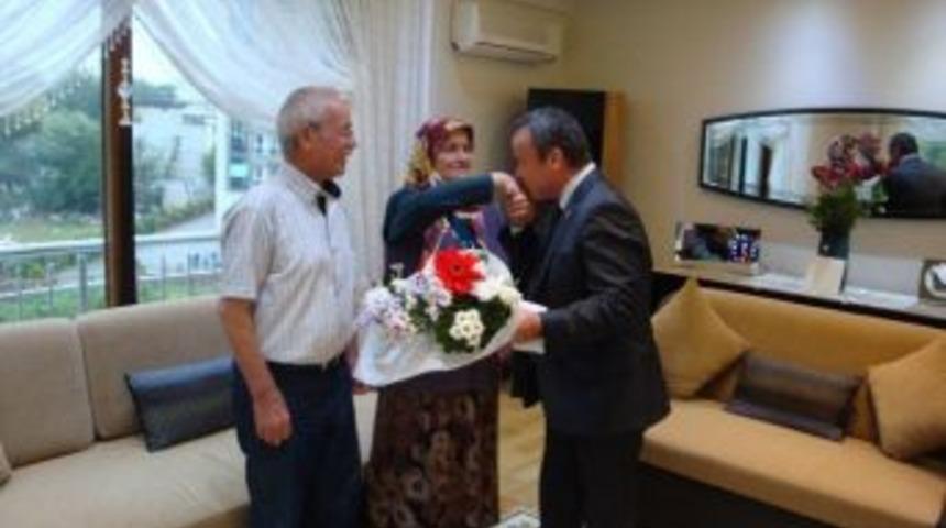 Akdemir: "yaşlılar Baştacımız"