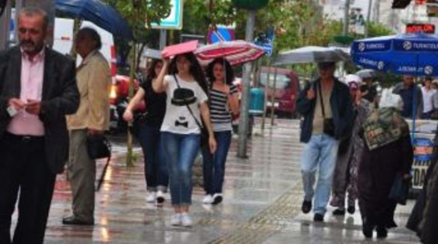 Manisa'da Sağanak Yağmur