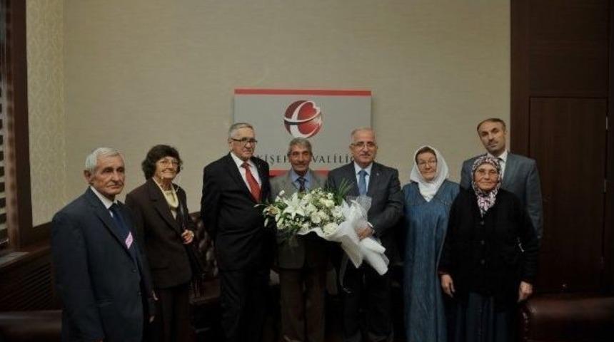 Huzurevi Sakinlerinden Vali Tuna&rsquo;ya Ziyaret