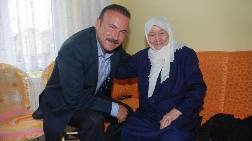 Başkan Doğan&rsquo;dan Annesine S&uuml;rpriz Ziyaret