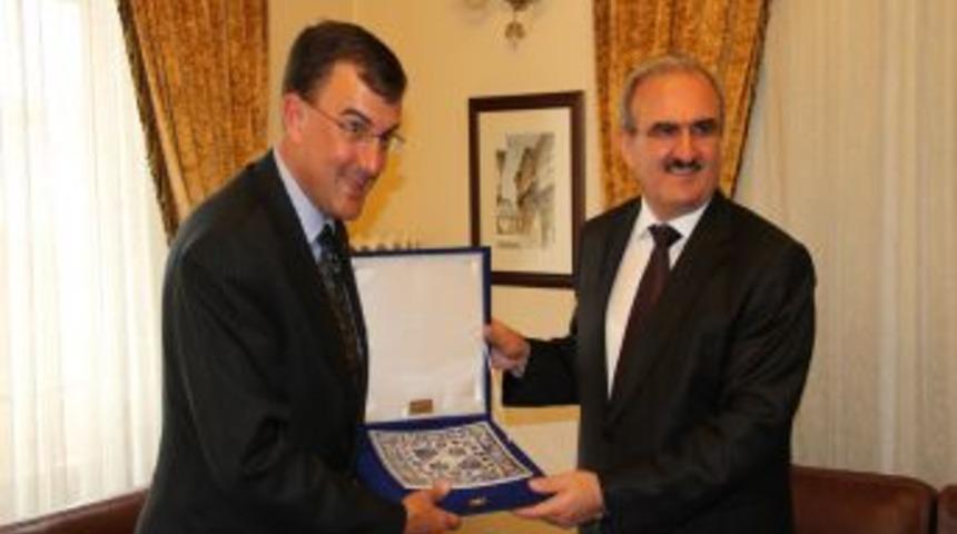 Avustralya Ankara B&uuml;y&uuml;kel&ccedil;isi Biggs'ten Vali Karaloğlu&rsquo;na Ziyaret