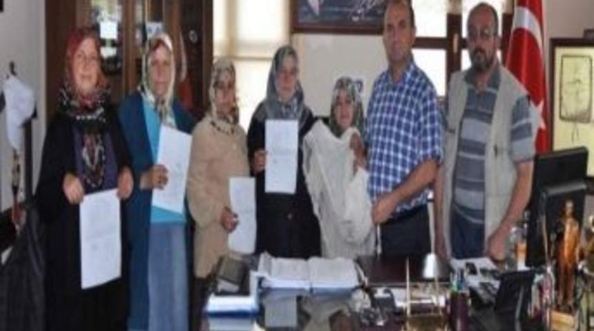 Uzuner&rsquo;den İl&ccedil;e Halkına B&uuml;y&uuml;k Destek