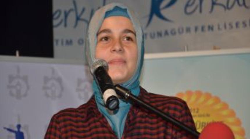 LYS'de Başarılı Olan Erkul Eğitim Kurumları &Ouml;ğrencisi, Otomobille &Ouml;d&uuml;llendirildi