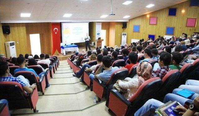 Asü'de Kariyer Planlaması Ve Mesleki Danışmanlık Konulu Seminer