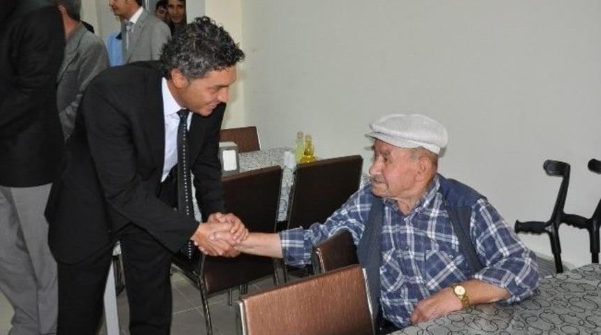 Sandıklı Protokol&uuml;nden Huzurevine Ziyaret