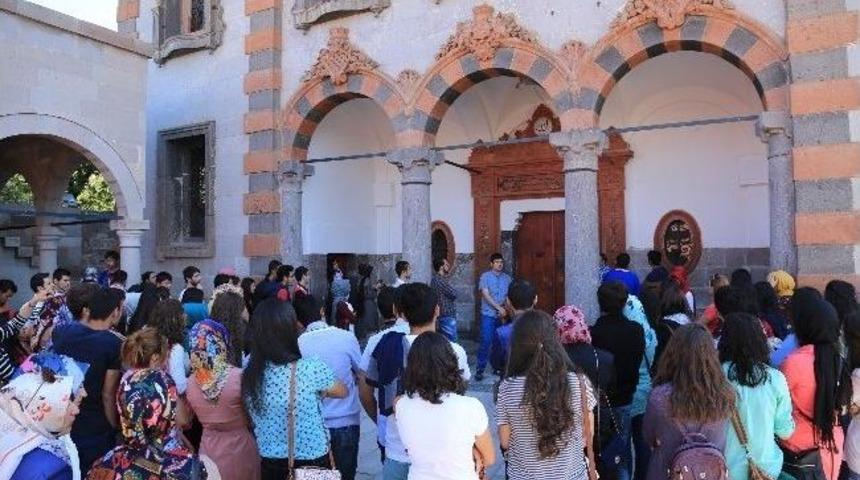 &Uuml;niversiteliler Talas'a Hayran Kaldı