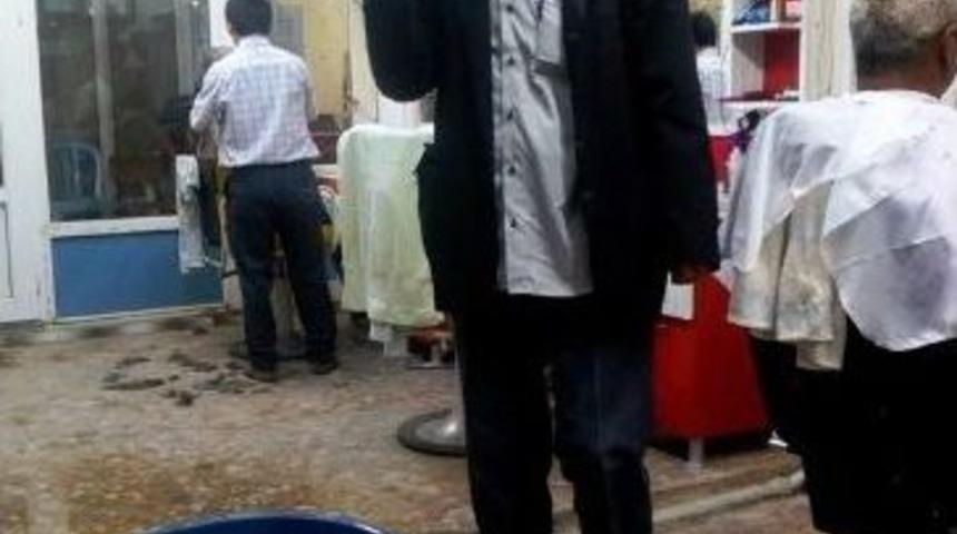 Sarıg&ouml;l'de Esnafa Yağmur Eziyeti