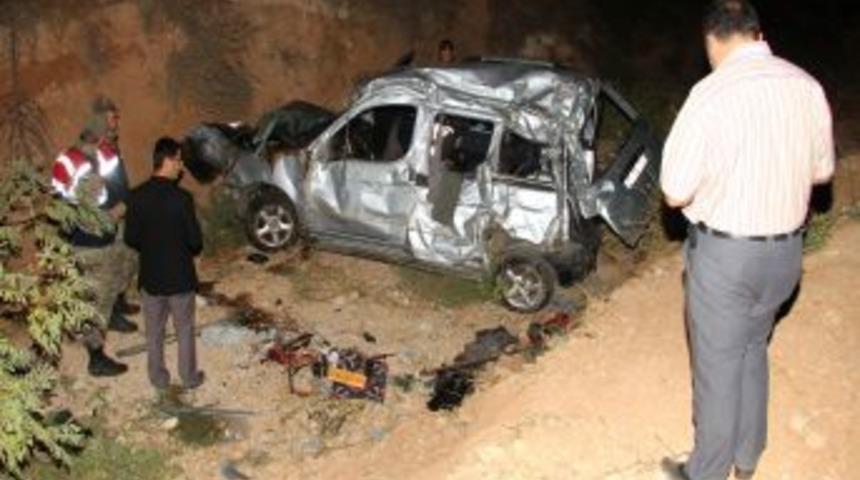 Gaziantep'te kaza: 3 &ouml;l&uuml;, 4 yaralı