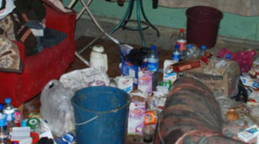 Hayvanat bah&ccedil;esi gibi &ccedil;&ouml;p ev!