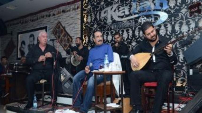 Seyfi Doğanay İzmir&rsquo;de Coşturdu