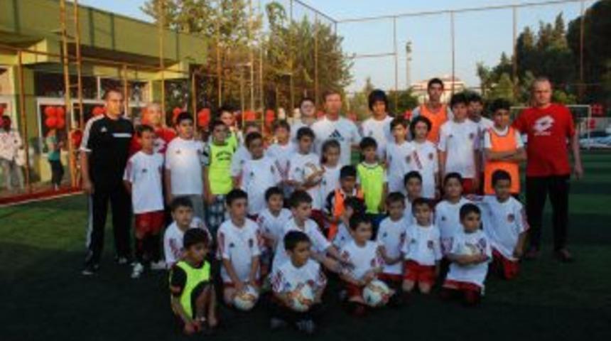 Tanju &Ccedil;olak Futbol Akademisi Aydın şubesi a&ccedil;ıldı