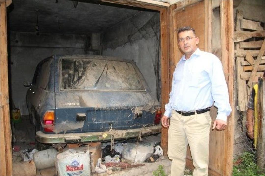 Kilometre Otomobil Aldı Ancak 34 Yıldır Bin T&uuml;rl&uuml; Binemedi