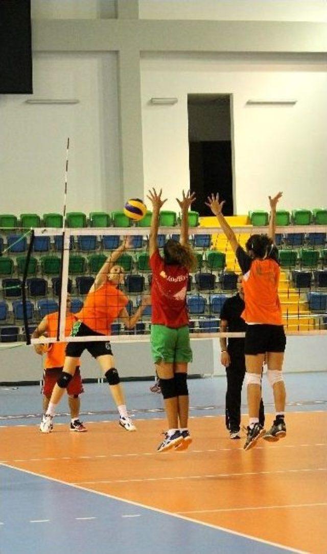 Mersin Pamukspor Yeni Sezon &Ccedil;alışmalarına Devam Ediyor 1