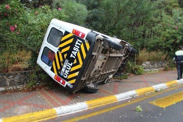 Marmaris te &Ouml;ğrenci Servisi Devrildi 2