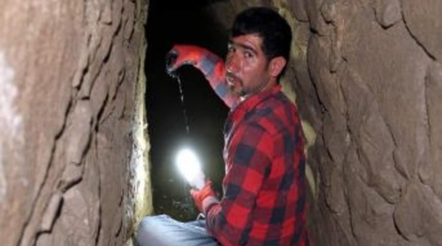 Hoşap Kalesi&rsquo;nde Gizli Ge&ccedil;it Bulundu