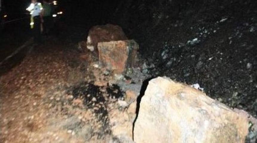 Muğla&rsquo;da Yağış Heyelana Neden Oldu