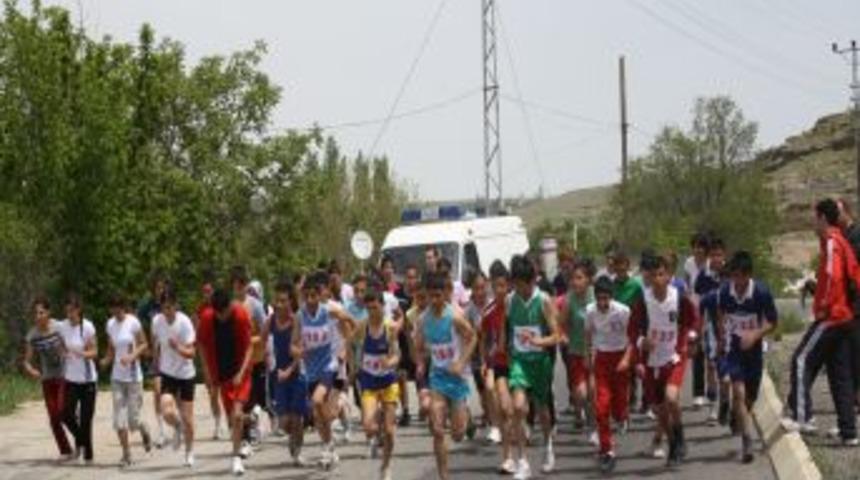 Amat&ouml;r Spor Haftası &Ccedil;ercevesinde Puanlı Atletizm Yarışmaları Yapılacak