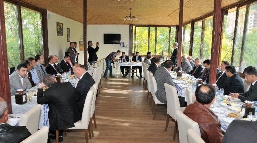 G&uuml;m&uuml;şhane&rsquo;de Tarımsal Faaliyette Bulunan Sekt&ouml;r Temsilcileri İle Kamu Sekt&ouml;r&uuml; Buluştu