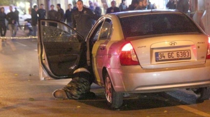 Fatih'te silahlı &ccedil;atışma: 1 &ouml;l&uuml;, 3 yaralı