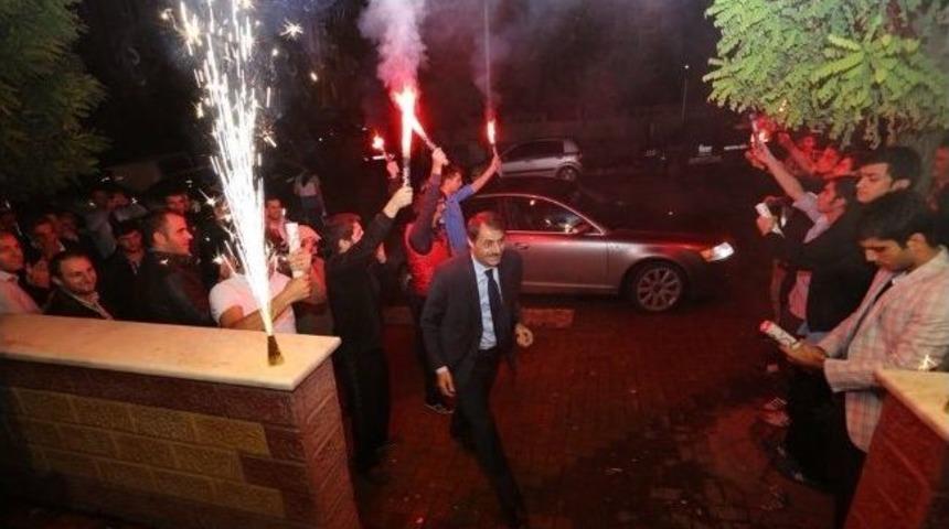 Meşaleler Eşliğinde Aday Adaylığı Başvurusu