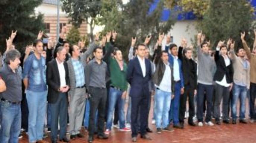 &Uuml;lk&uuml;c&uuml;lerden "andımız" Protestosu