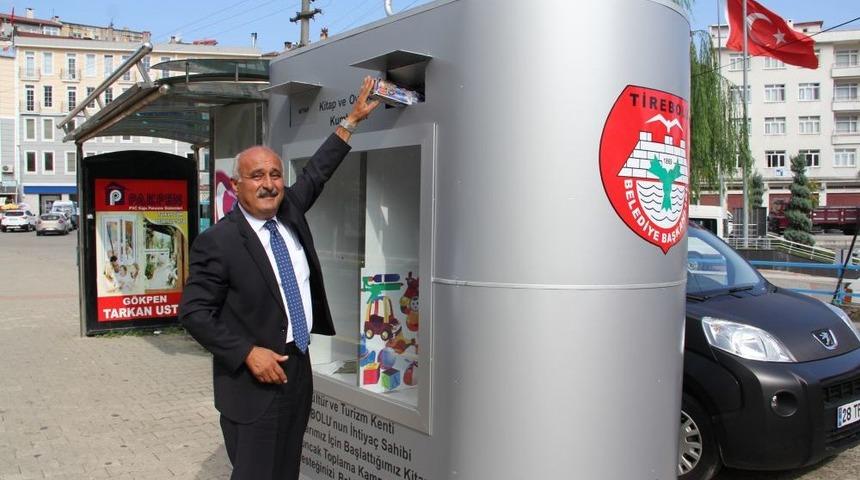 Belediye, Oyuncak Ve Kitap Topluyor