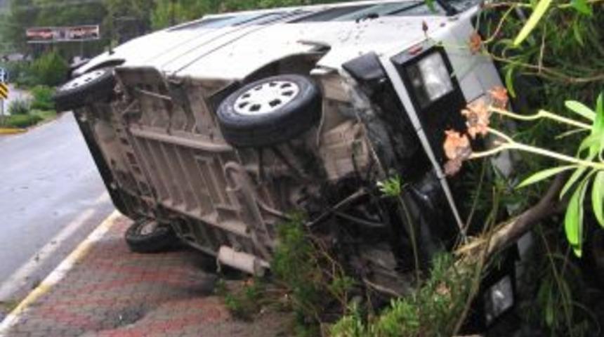 Marmaris'te Okul Servisi Devrildi
