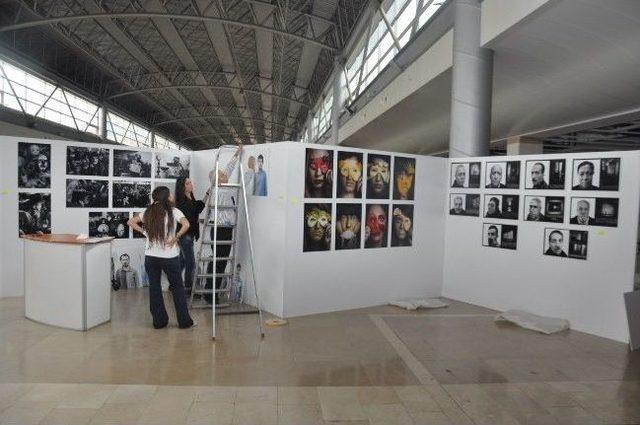 D&uuml;nyanın En B&uuml;y&uuml;k Fotoğraf Sergisinin Hazırlıkları Devam Ediyor 1