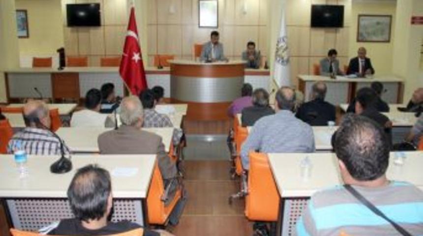Bı&ccedil;ak&ccedil;ılar Yeni D&uuml;kkanları I&ccedil;in Kura &Ccedil;ekti