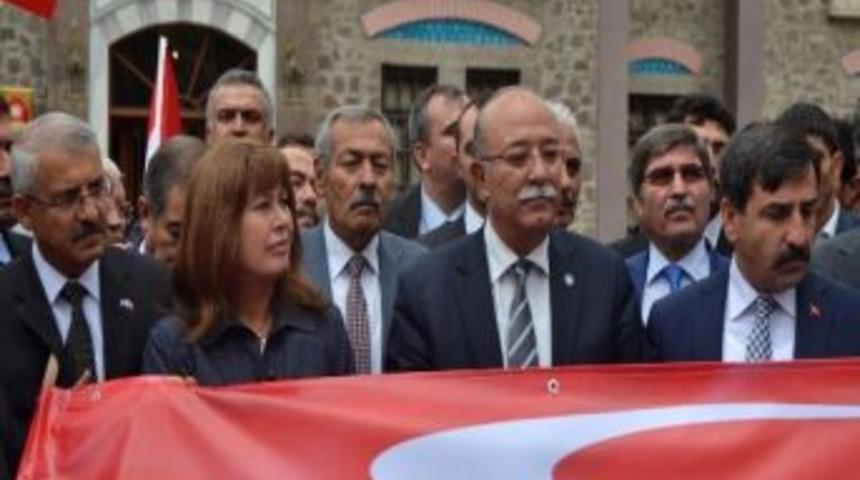 Eski Meclis &Ouml;n&uuml;nde 'andımız' Eylemi