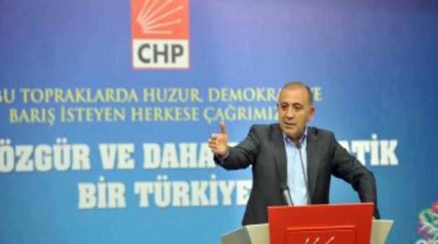 G&uuml;rsel Tekin: Reyhanlı'yı El Kaide &Uuml;slendi, Başbakan Birşey S&ouml;ylemeyecek Mi