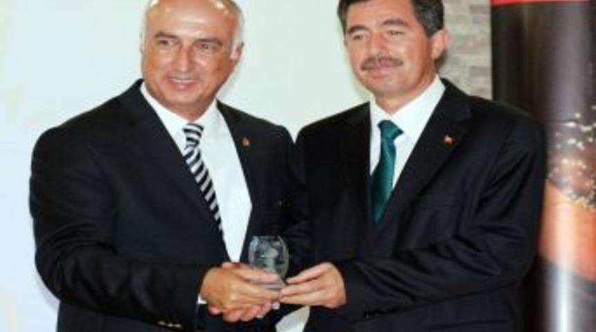 T&uuml;rkiye Mill&icirc; Olimpiyat Komitesi&rsquo;nden Denizli İl &Ouml;zel İdaresi&rsquo;ne &Ouml;d&uuml;l