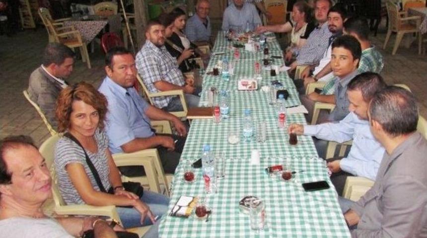 &Ouml;demiş&rsquo;te Mhp&rsquo;li Başkan Adayı Yılmazer Basınla Buluştu