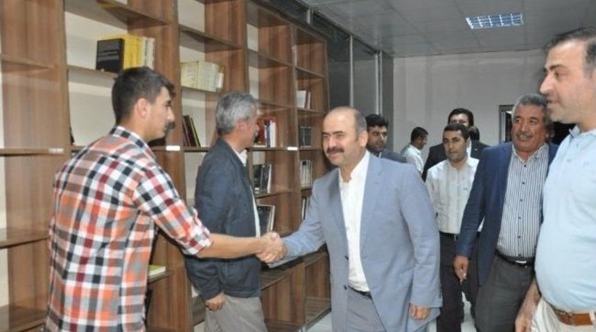 Siirt Valisi Aydın, Celadet Ali Bedirxan K&uuml;t&uuml;phanesini Ziyaret Etti