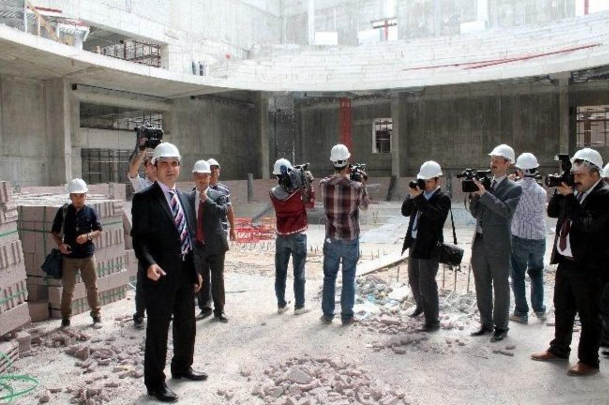 Anadolu'nun En B&uuml;y&uuml;k Kongre Merkezinin &Ccedil;alışmaları S&uuml;r&uuml;yor