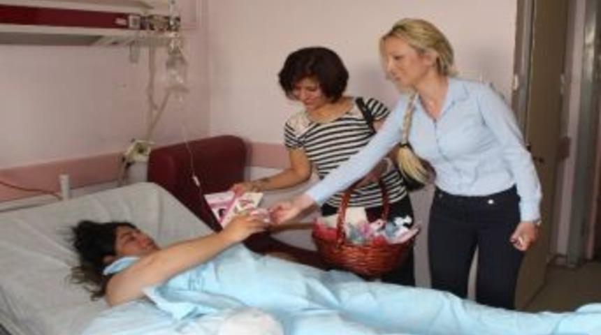 Gaziantep Halk Sağlığı M&uuml;d&uuml;rl&uuml;ğ&uuml; &Ccedil;ek&uuml;s Emzirme Haftası&rsquo;nı Kutluyor