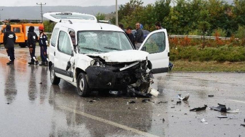 Hastaneye Giden Yaşlı Kadın Kazada &Ouml;ld&uuml;