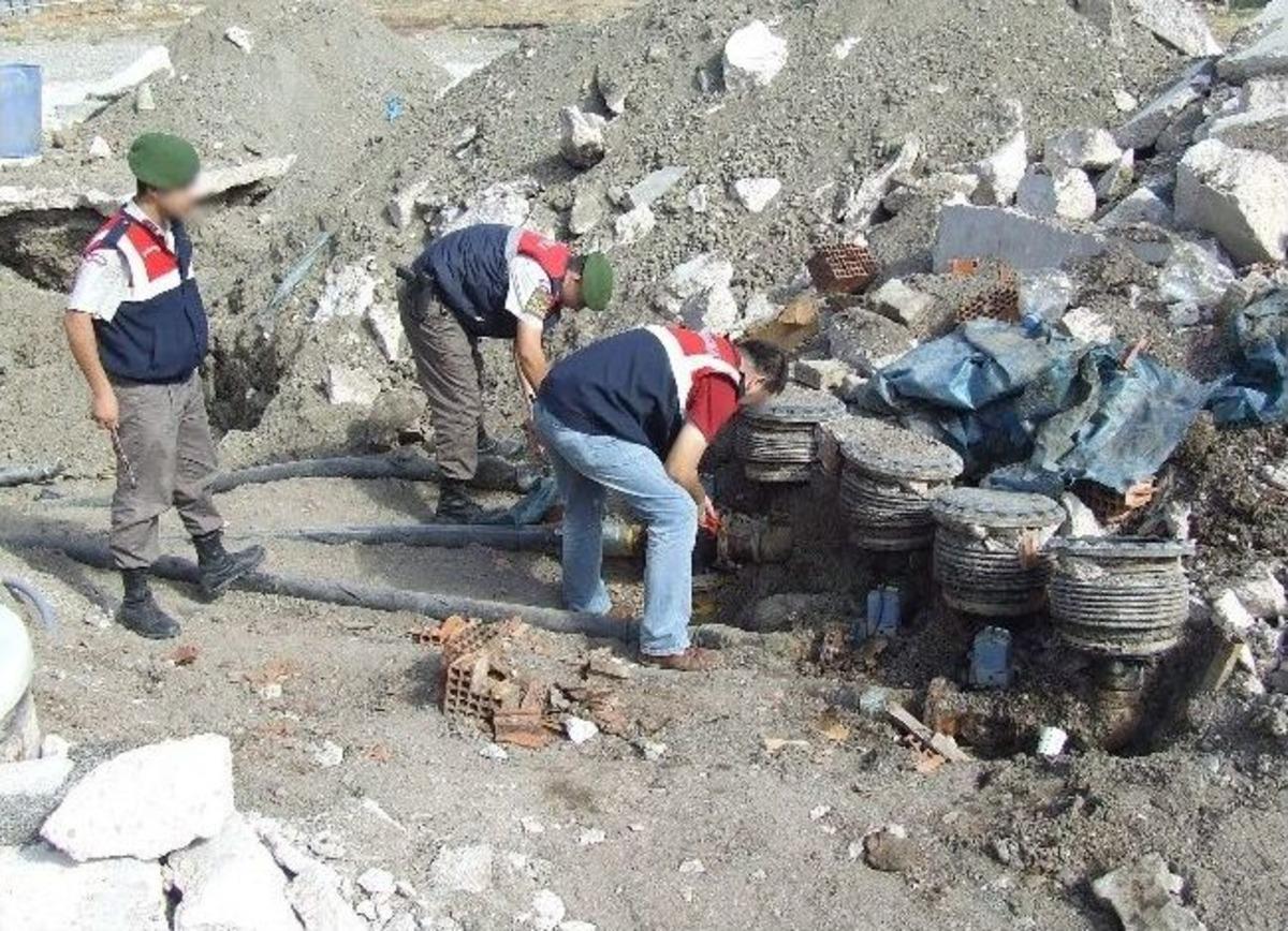 &Ccedil;orum'da Ka&ccedil;ak Akaryakıt Operasyonu