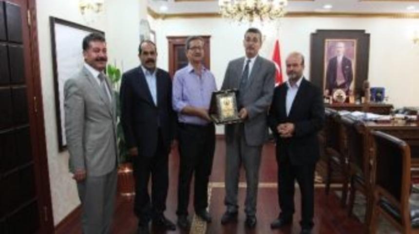 Suriye&rsquo;ye İnsani Yardım Platformu&rsquo;ndan Vali G&uuml;ven&ccedil;&rsquo;e Teşekk&uuml;r Plaketi