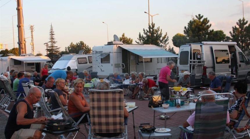 Turistler Karatay'ın Karavan Parkı'ndan Memnun Ayrılıyor