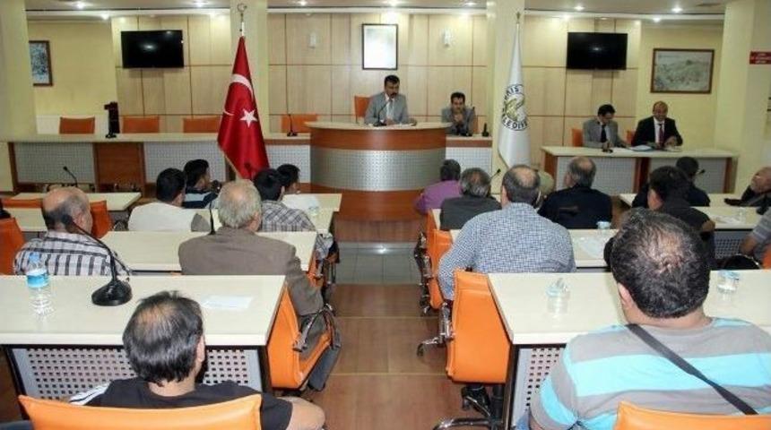 Bı&ccedil;ak&ccedil;ılar Yeni D&uuml;kkanları İ&ccedil;in Kura &Ccedil;ekti