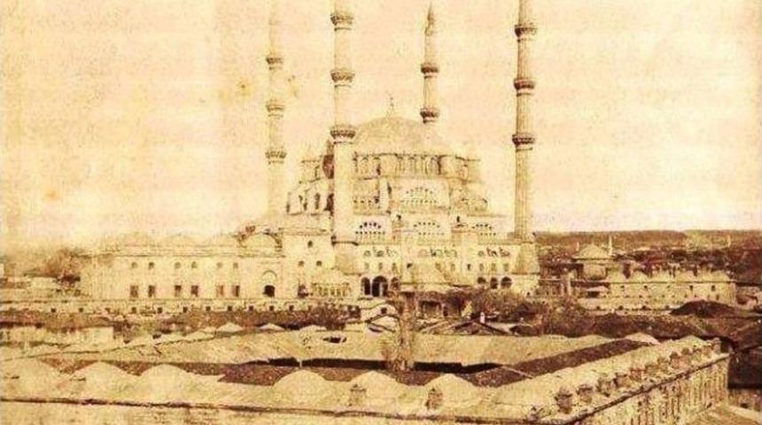 Yemiş Kapanı Hanı'nın Duvarlarına Ulaşıldı