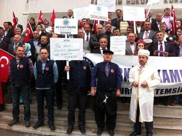 Valilik Önünde 'andımız” Protestosu